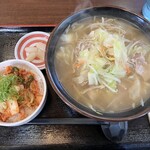 紺のれん - 料理写真:タンメン＆キムチ丼セット