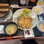 穂の香 - 山賊焼定食　@990円