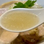 開運橋通 ふじ原 - 透き通ったスープ