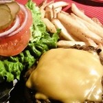 T.G.I FRIDAYS - チーズバーガー