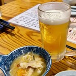 海鮮炉端 釧路っ子 - お通し、生ビール