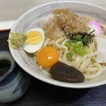 富士 - 初注文の冷田舎うどん
      もちろん大盛りです