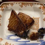 江戸前芝浜 - まぐろきじ焼き。これはしっかりハードボイルド。