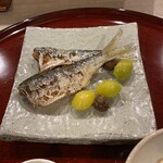 江戸前芝浜 - こはだを素揚げにしたもの。玄妙なり。