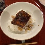 江戸前芝浜 - おまけのちびっこうな丼。手間のかかった、というより手抜きのない仕事である。