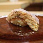 右江田 - ノドグロ