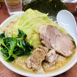町田家 - ラーメン並@800円+野菜盛り@120円