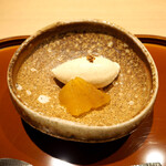 おみ乃 - 蕎麦茶アイスクリーム + 柿のコンポート