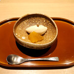 おみ乃 - 蕎麦茶アイスクリーム + 柿のコンポート