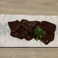 菅乃屋 銀座通り店 - レバ刺し