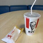 ケンタッキーフライドチキン - セットのコーラとポテト('24/10/11)