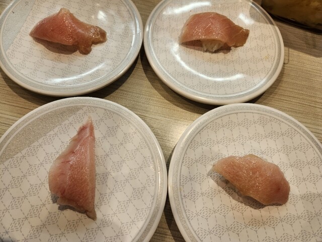 みなみまぐろ大トロ一皿110円』by ソルヒャン : はま寿司