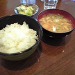 レストラン むとう - とんかつランチ（980円）味噌汁、ご飯、漬物付