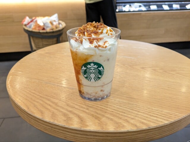 スターバックス・コーヒー 横浜ランドマークプラザ店 （STARBUCKS