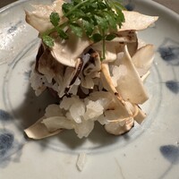 徳ㇵ本也 - 栗の入った松茸ご飯