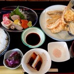 割烹酒場 楽do - お刺身＋メインが選べるランチ(1650円税込)＋ご飯大盛り(＋100円税込)