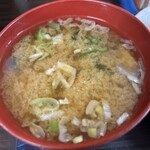 二葉食堂 - ✨麦味噌の味噌汁、出汁もしっかり効いて濃い❤️