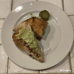 ピッツェリア チンクエ - アボカドとアボカドと海老のパニーニ海老のパニーニ