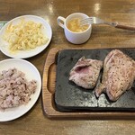 Yappari Steak 7th Tomigusuku Ten