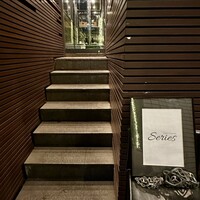 series - この階段上ります。