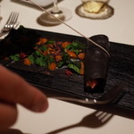 ライラ - 4.イカ墨のパスタ春巻き風(巻き巻き中) 2014.4.2x