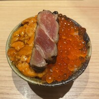 焼うおいし川  六本木凛華楼 - 3色丼