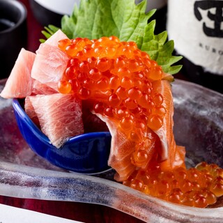 【豊洲直送の新鮮魚介】新鮮で味わい深いお刺身を低価格で提供！