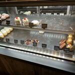 エミリー・フローゲ - 