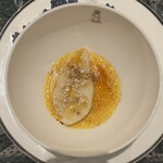 SALONE 2007 - クレマ カタラーナ 洋梨とポルチーニ ヘーゼルパウダー、ハチミツ、ポルチーニパウダー カタラーナ、洋梨