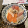 水口寿志亭 市場の食堂 