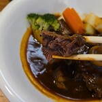 キッチン ブルー グローブ - しっかり染み込んだシチュー