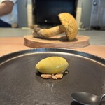 MANO - ・アカヤマドリダケ・かぼちゃ・牛乳のアイス
      ・シェリー酒を煮切ったものをスプレーして