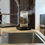 MANO - モミの葉を蒸留