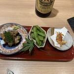 まねき寿司 - 鮑、枝豆、サワガニ素揚げ