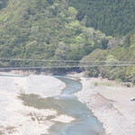 スプルース - 日本最長の生活用 鉄線の吊り橋がけあって迫力あります