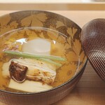 赤坂おぎ乃 - 白甘鯛(白川)と松茸、蕪のお椀/花紫蘇