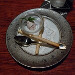 バー・バーンズ - ベリーのクリームチーズムースとビスケット