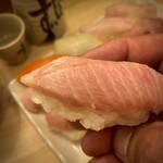 名前のない寿司屋 - 