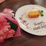 神田小川町 幻のイタリアン カンティーニ - サービス　バースデーケーキと花束