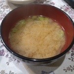 ひまわり - お店からのサービス(みそ汁)