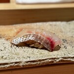 匠 進吾 - ■真鯛の昆布〆
      寝かせ具合と、しっかりした食感とのバランスがいい！
