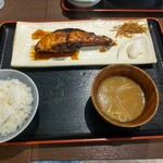 Garden restaurant 仁遊人 - ブリ照り焼き定食