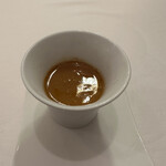 ラ・トゥーエル - 9皿目
      キャラメルムース、パッションフルーツ