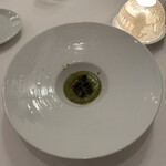 ラ・トゥーエル - 2皿目
      グリーントマト、アボカドのガスパチョ、秋刀魚