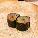 鮨 富かわ - しめ鯖のハーブ巻き