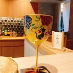 鮨 富かわ - 【ティーペアリング】山椒緑茶(が入った九谷焼のワインカップ)