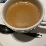 AHILYA INDIAN RESTAURANT - チャイ。食後なのでスパイスは少なめにして下さった。ミルクティー！スパイスたっぷりなものはマサラチャイと言うらしいです。注文してから作ってくださるので少々お時間かかります。甘さ控えめで美味しい(^^)