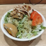 バーミヤン - たっぷりキャベツの中華サラダ439円