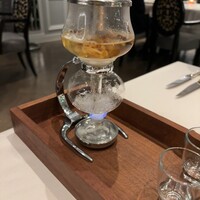 アッシュ - コーヒーサイフォンで作る出汁が効いたスープ