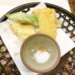 湯元館 - 【揚げ物】
      ・季節の天麩羅
      とうもろこし・舞茸・インゲン
